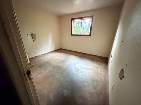 Tiny photo for 198 Coyote Creek Road, Wolf Creek, OR 97497 (MLS # 220212000)