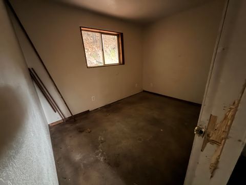 Tiny photo for 198 Coyote Creek Road, Wolf Creek, OR 97497 (MLS # 220212000)