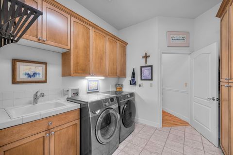 Tiny photo for 16923 Royal Coachman Drive, Sisters, OR 97759 (MLS # 220219628)