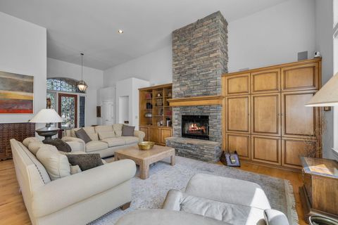 Tiny photo for 16923 Royal Coachman Drive, Sisters, OR 97759 (MLS # 220219628)