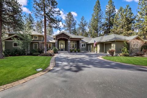 Photo of 16923 Royal Coachman Drive, Sisters, OR 97759 (MLS # 220219628)