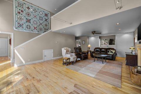 Tiny photo for 16923 Royal Coachman Drive, Sisters, OR 97759 (MLS # 220219628)