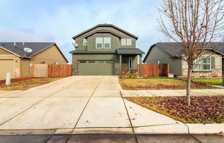 Centrally located just minutes to shopping this desirable 3 bedrooms 2.5 bath home is move in ready for you. All bedrooms are upstairs with the laundry located on the same level. The Candlewood community is a great community for you to call home. This home is a two story Hayden build Home with living room with fireplace and kitchen and eating area and desk for your computer and homework area and half bath on the first floor. This home is fully landscaped with inground sprinklers and fully fenced backyard.