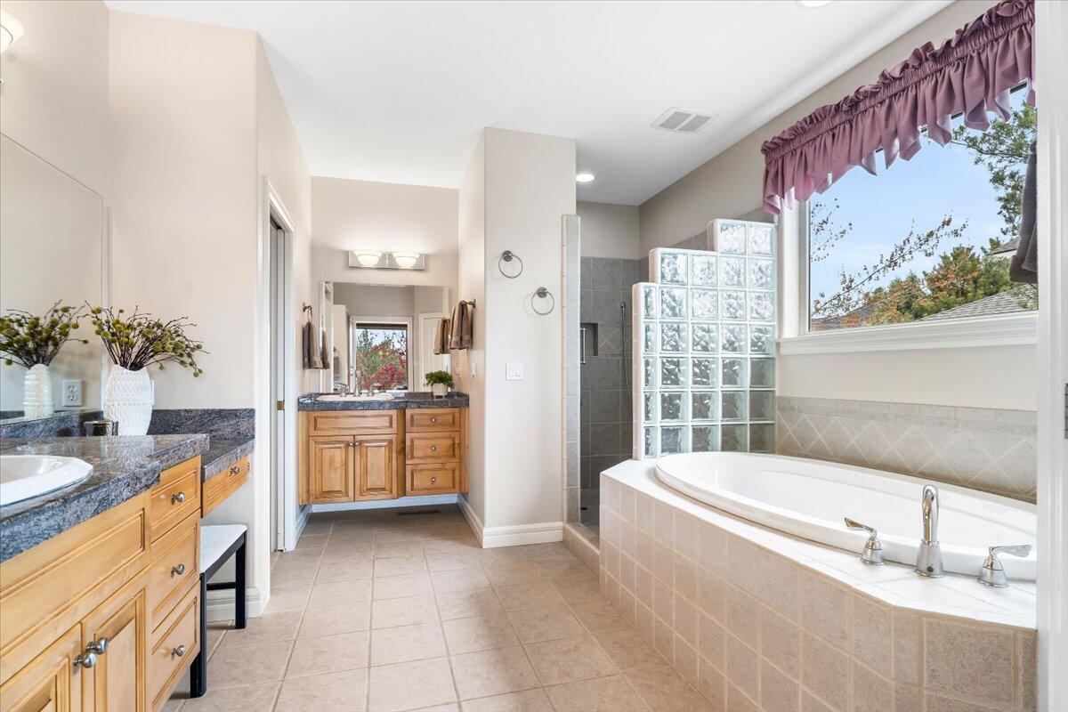 Eagle Crest - Residential