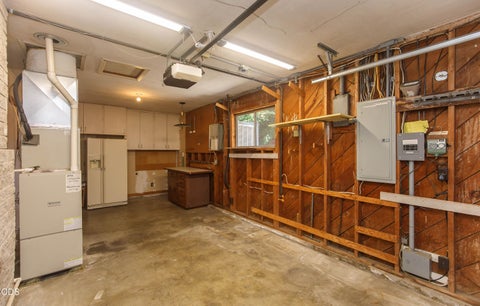 Tiny photo for 110 Windsor Way, Central Point, OR 97502 (MLS # 220226271)
