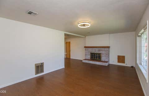 Tiny photo for 110 Windsor Way, Central Point, OR 97502 (MLS # 220226271)