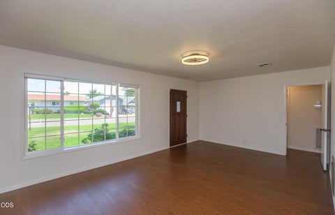 Tiny photo for 110 Windsor Way, Central Point, OR 97502 (MLS # 220226271)
