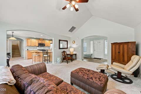 Tiny photo for 2067 NW Poplar Place, Redmond, OR 97756 (MLS # 220227406)
