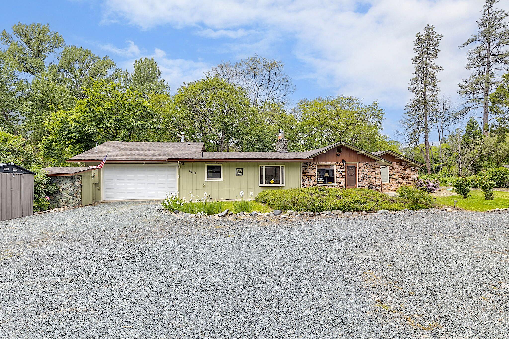 8720 Rogue River Highway