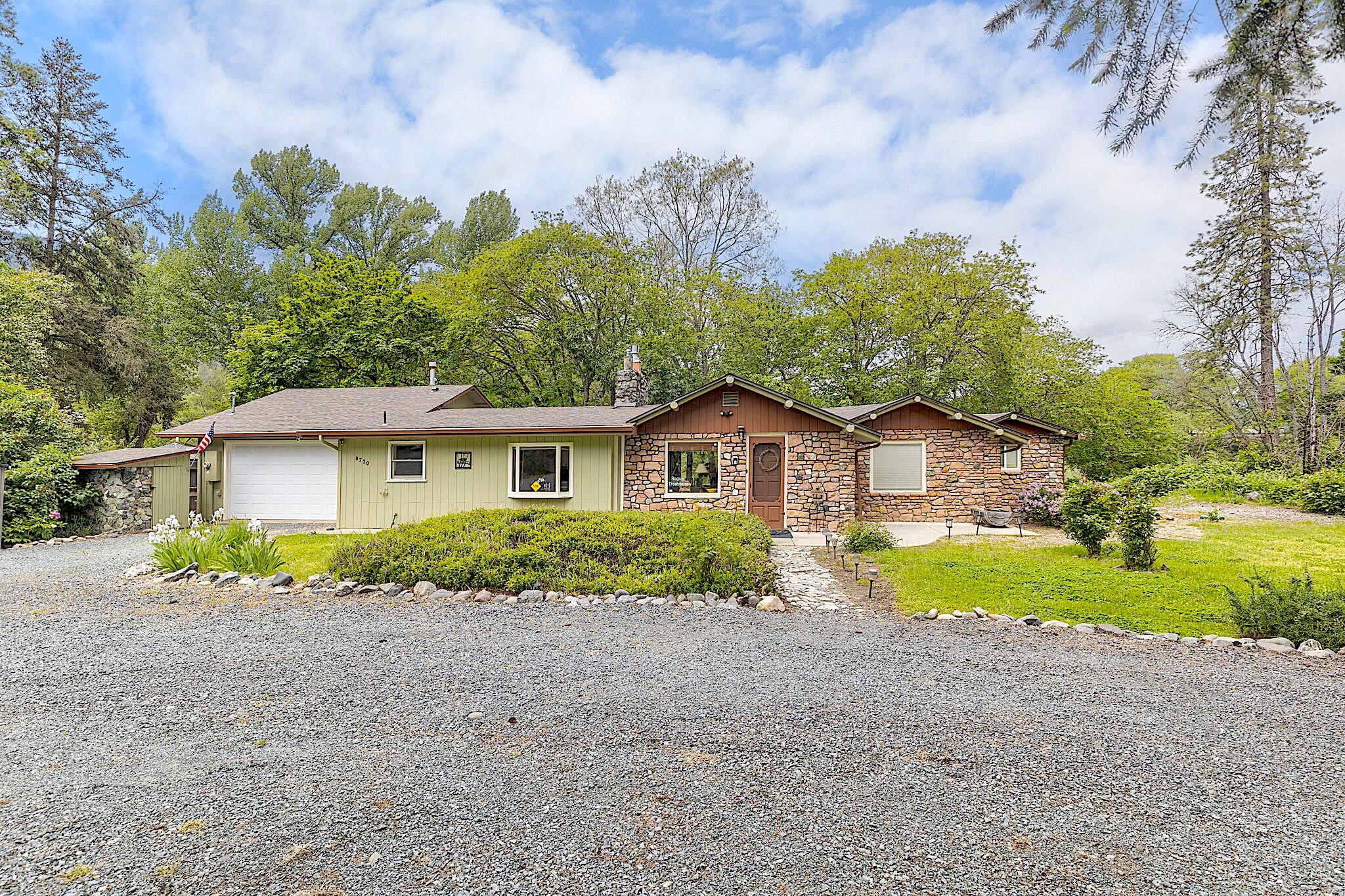 8720 Rogue River Highway