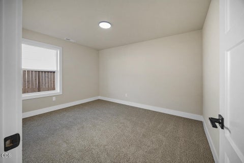 Tiny photo for 1155 Orange Blossom Drive #133, Klamath Falls, OR 97601 (MLS # 220224398)