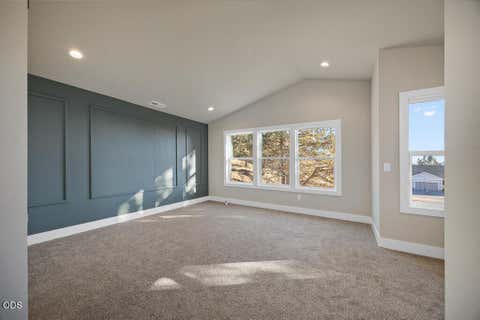 Tiny photo for 1155 Orange Blossom Drive #133, Klamath Falls, OR 97601 (MLS # 220224398)