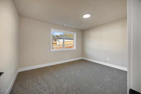 Tiny photo for 1155 Orange Blossom Drive #133, Klamath Falls, OR 97601 (MLS # 220224398)