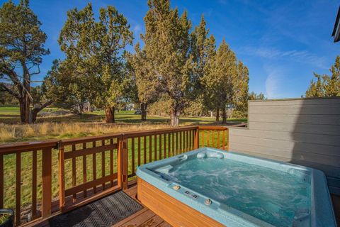 Tiny photo for 8540 Golden Pheasant Court, Redmond, OR 97756 (MLS # 220212391)