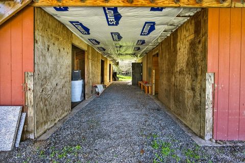 Tiny photo for 5700 Highway 238, Jacksonville, OR 97530 (MLS # 220219253)