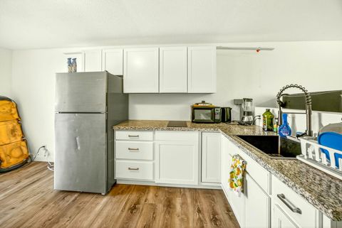 Tiny photo for 5700 Highway 238, Jacksonville, OR 97530 (MLS # 220219253)