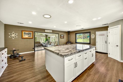 Tiny photo for 5700 Highway 238, Jacksonville, OR 97530 (MLS # 220219253)