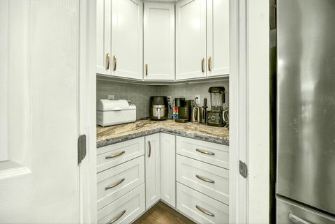 Tiny photo for 5700 Highway 238, Jacksonville, OR 97530 (MLS # 220219253)