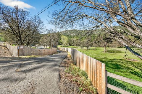 Tiny photo for 5700 Highway 238, Jacksonville, OR 97530 (MLS # 220219253)