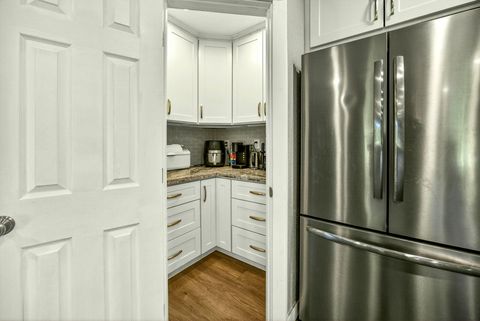 Tiny photo for 5700 Highway 238, Jacksonville, OR 97530 (MLS # 220219253)