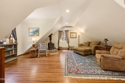 Tiny photo for 255 Janice Way, Merlin, OR 97532 (MLS # 220224141)
