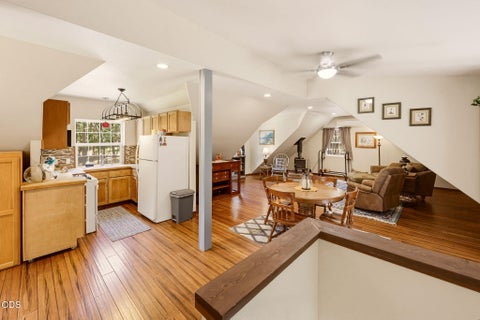 Tiny photo for 255 Janice Way, Merlin, OR 97532 (MLS # 220224141)