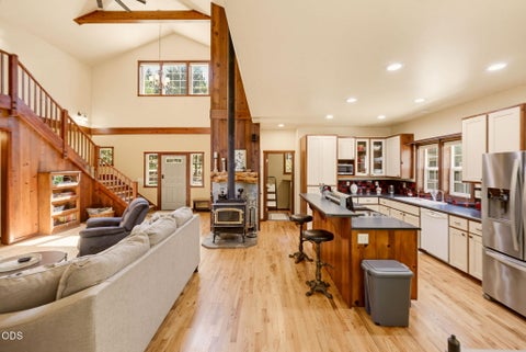 Tiny photo for 255 Janice Way, Merlin, OR 97532 (MLS # 220224141)