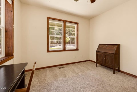 Tiny photo for 255 Janice Way, Merlin, OR 97532 (MLS # 220224141)