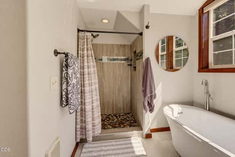 Tiny photo for 255 Janice Way, Merlin, OR 97532 (MLS # 220224141)