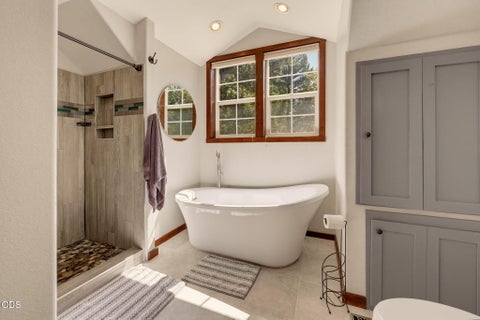 Tiny photo for 255 Janice Way, Merlin, OR 97532 (MLS # 220224141)