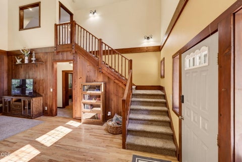 Tiny photo for 255 Janice Way, Merlin, OR 97532 (MLS # 220224141)