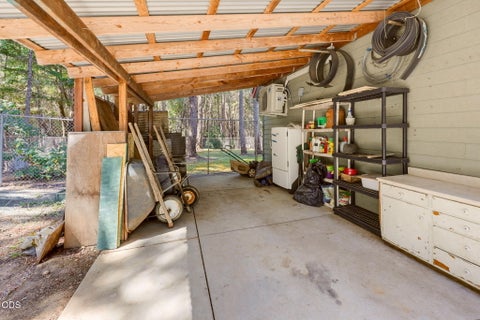 Tiny photo for 255 Janice Way, Merlin, OR 97532 (MLS # 220224141)