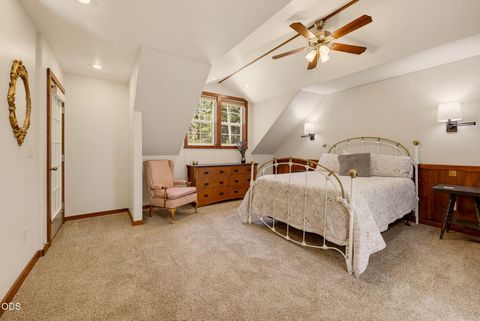 Tiny photo for 255 Janice Way, Merlin, OR 97532 (MLS # 220224141)