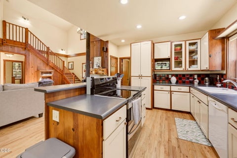 Tiny photo for 255 Janice Way, Merlin, OR 97532 (MLS # 220224141)