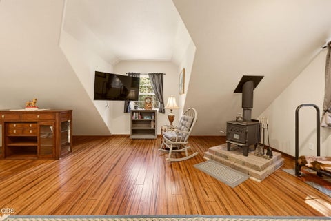 Tiny photo for 255 Janice Way, Merlin, OR 97532 (MLS # 220224141)