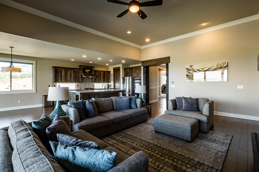 Bella Vista Heights Phases 1 & 2 - Residential