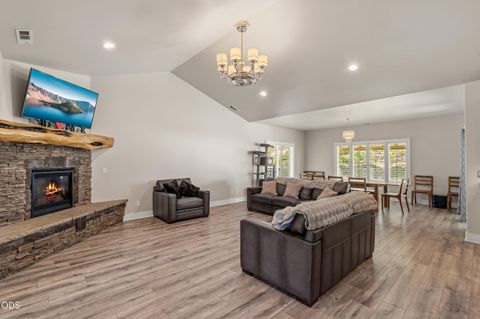 Tiny photo for 125 McKenzie Ridge Road, Grants Pass, OR 97526 (MLS # 220223524)