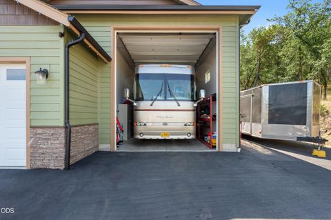Tiny photo for 125 McKenzie Ridge Road, Grants Pass, OR 97526 (MLS # 220223524)