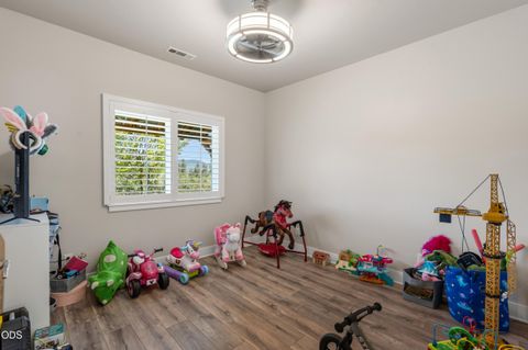 Tiny photo for 125 McKenzie Ridge Road, Grants Pass, OR 97526 (MLS # 220223524)