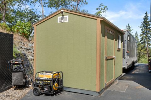 Tiny photo for 125 McKenzie Ridge Road, Grants Pass, OR 97526 (MLS # 220223524)