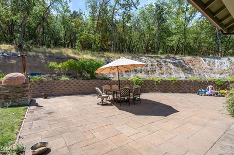 Tiny photo for 125 McKenzie Ridge Road, Grants Pass, OR 97526 (MLS # 220223524)
