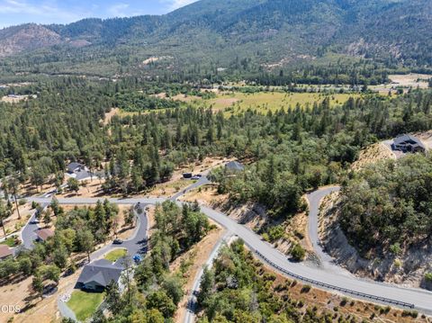 Tiny photo for 125 McKenzie Ridge Road, Grants Pass, OR 97526 (MLS # 220223524)
