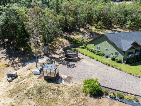Tiny photo for 125 McKenzie Ridge Road, Grants Pass, OR 97526 (MLS # 220223524)