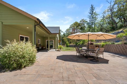 Tiny photo for 125 McKenzie Ridge Road, Grants Pass, OR 97526 (MLS # 220223524)