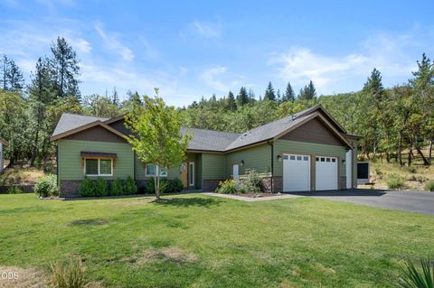Tiny photo for 125 McKenzie Ridge Road, Grants Pass, OR 97526 (MLS # 220223524)
