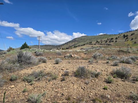 Tiny photo for 6001 Dove Hollow Drive, Klamath Falls, OR 97603 (MLS # 220220244)