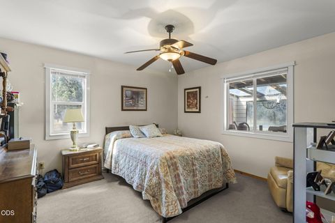 Tiny photo for 16664 Pine Tree Lane, Sisters, OR 97759 (MLS # 220225706)