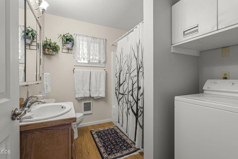 Tiny photo for 16664 Pine Tree Lane, Sisters, OR 97759 (MLS # 220225706)