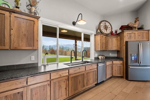 Tiny photo for 182 Blue Chip Lane, Grants Pass, OR 97527 (MLS # 220212206)