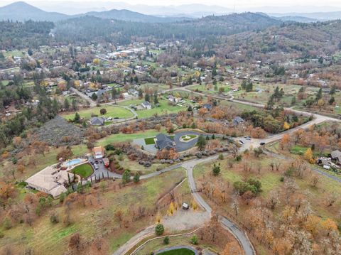 Tiny photo for 182 Blue Chip Lane, Grants Pass, OR 97527 (MLS # 220212206)